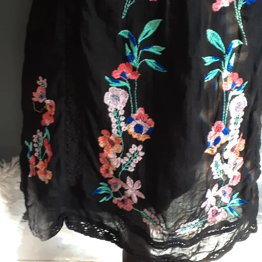 Free people black tunic embroidery floral Boho Festival   top size xs - Picture 15 of 16